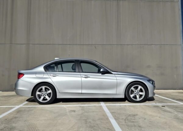 BMW Serie 3 320dA Modern - Imagen 2