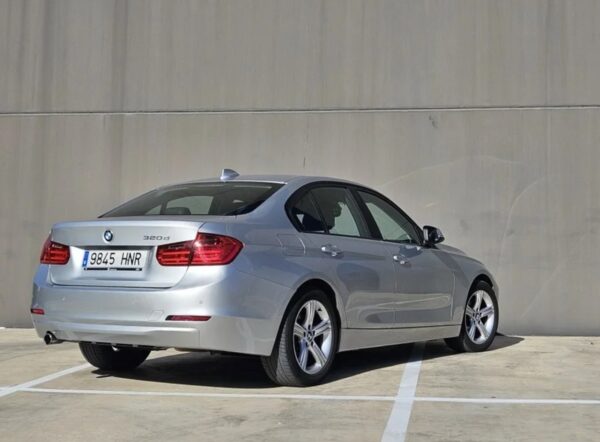 BMW Serie 3 320dA Modern - Imagen 3