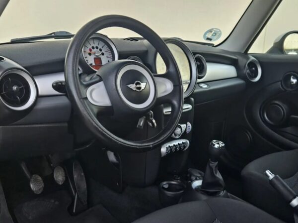 Mini One 1.6 gasolina 120 CV Negro - Imagen 4