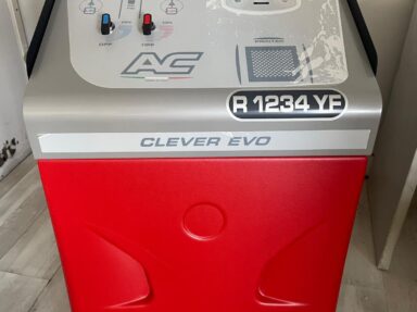 Recarga gas refrigerante aire acondicionado del vehículo SPIN CLEVER EVO-1234yf