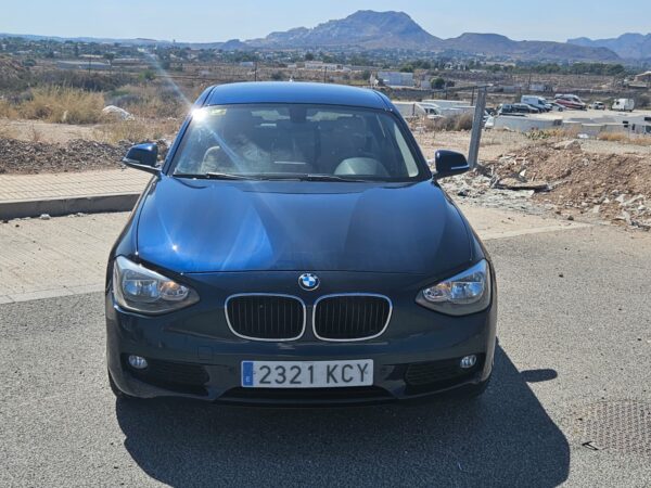 BMW 118d Automático, 2012, 151.000 km certificados, mantenimiento recién hecho - Imagen 8